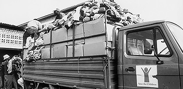 truck carrying food