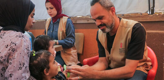 CH11604136 2 and a half year old Hiba is screened for malnutrition