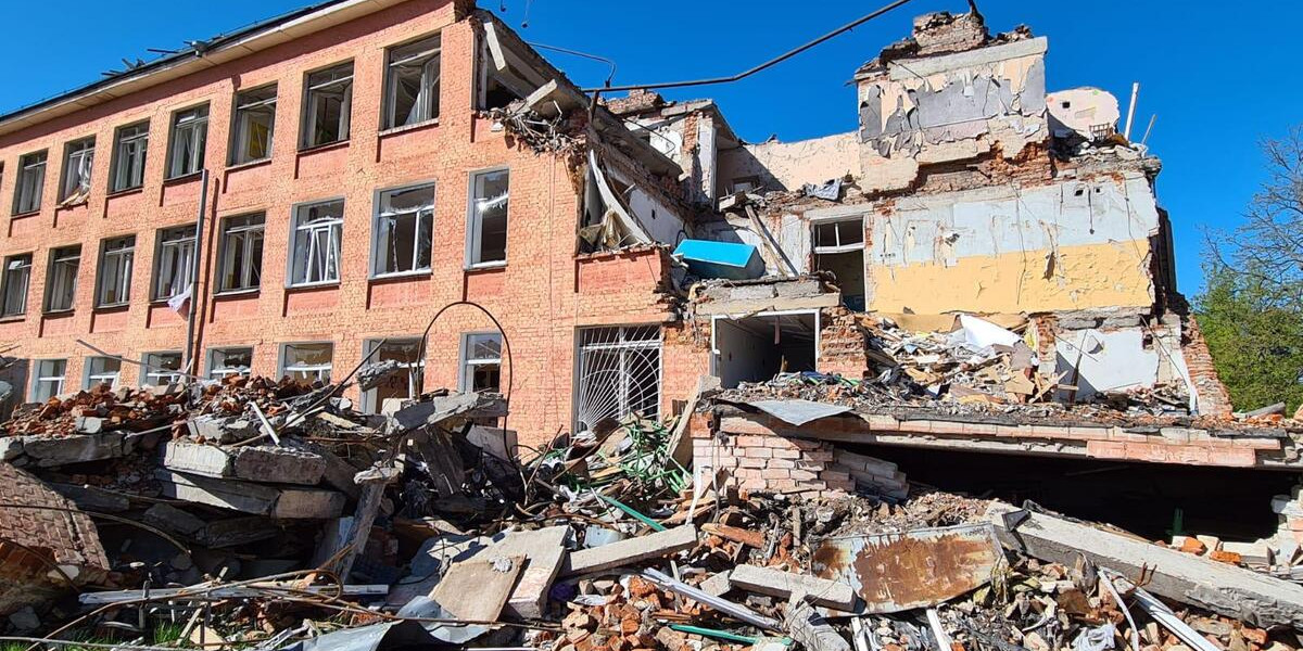CH1683946 School in Chernihiv damaged during the war in Ukraine