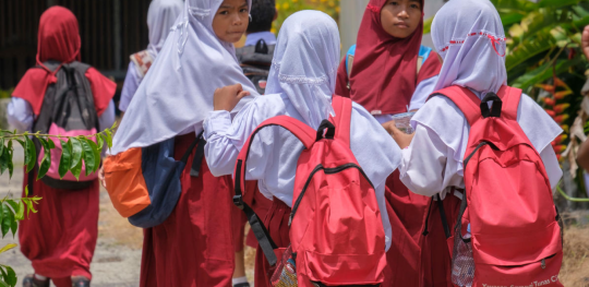 children flee classrooms as earthquake hits west java
